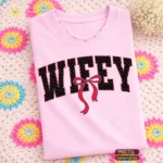 Art Joy Print Wifey Shirt PNG